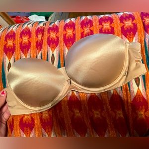 Victoria’s Secret Very Sexy 36C Nude Bra
